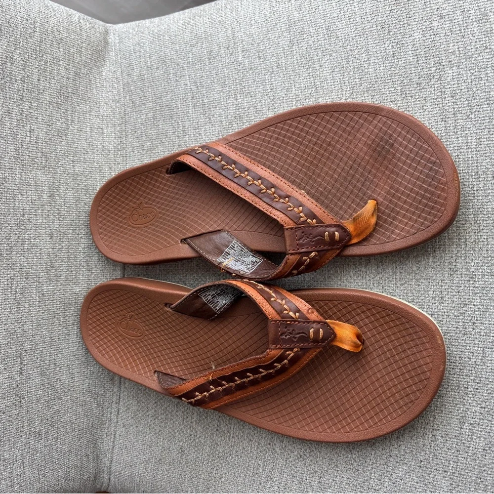 Chaco Brown Leather Strap Flip Flop Women’s Sandals Size 9 - Picture 2 of 6